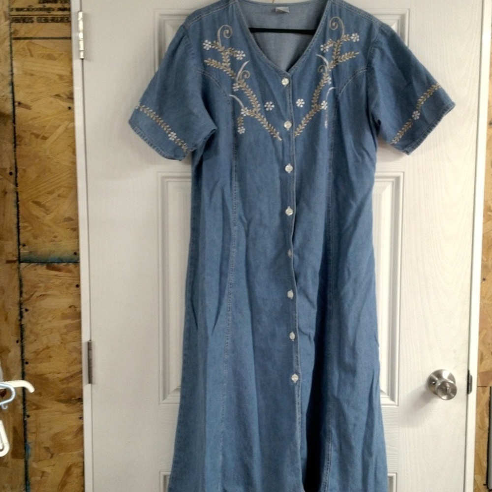 Denim Jazz embroidered denim short sleeve maxi women's size 1X